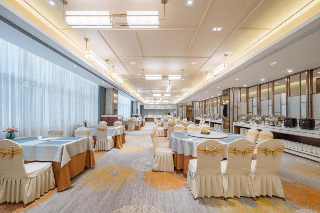 Cypress Garden Hotel Shanghai Extérieur photo