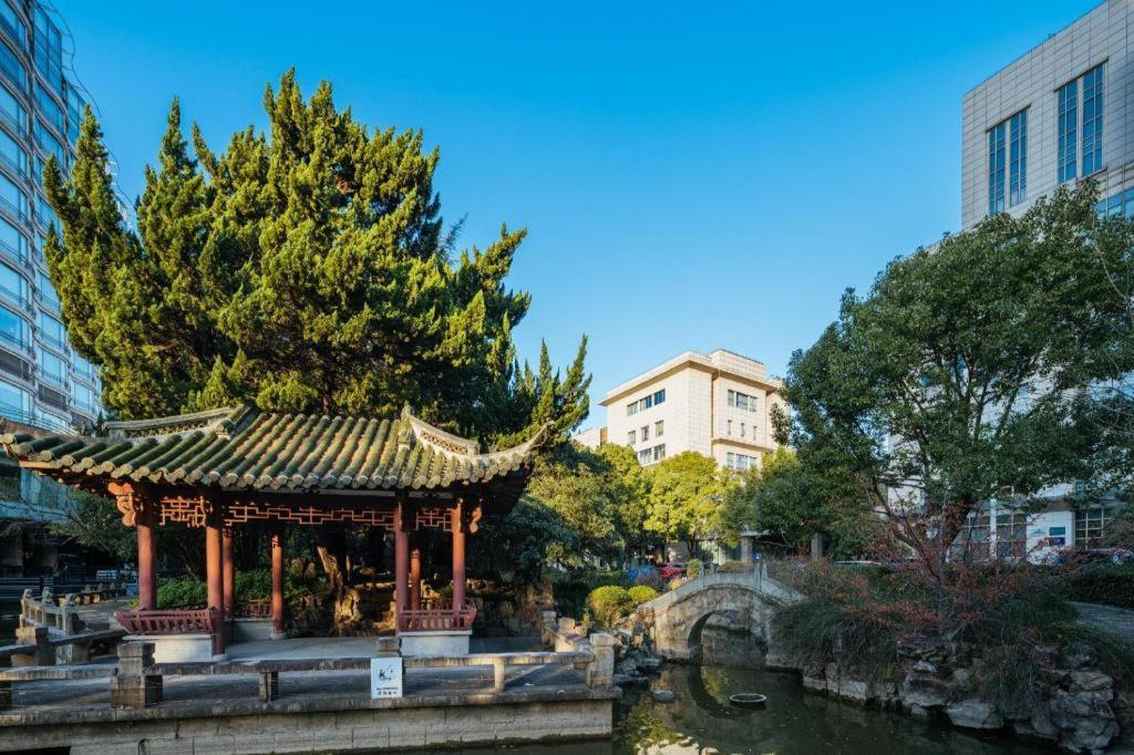 Cypress Garden Hotel Shanghai Extérieur photo